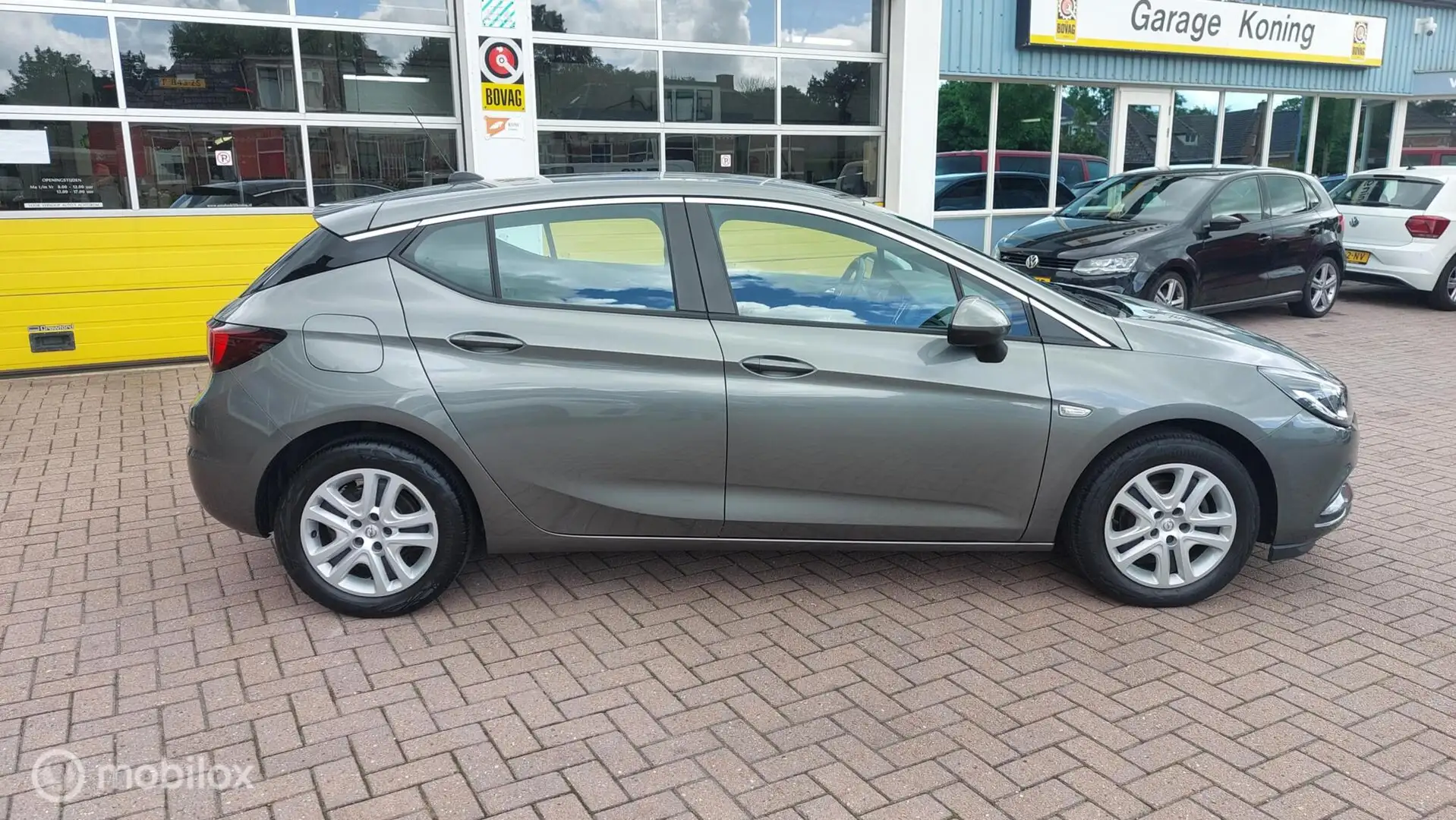 Opel Astra 1.0 Online Edition Grijs - 2