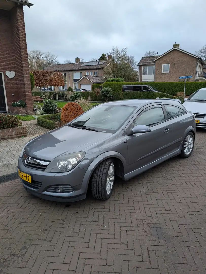 Opel Astra GTC 1.8 - 1