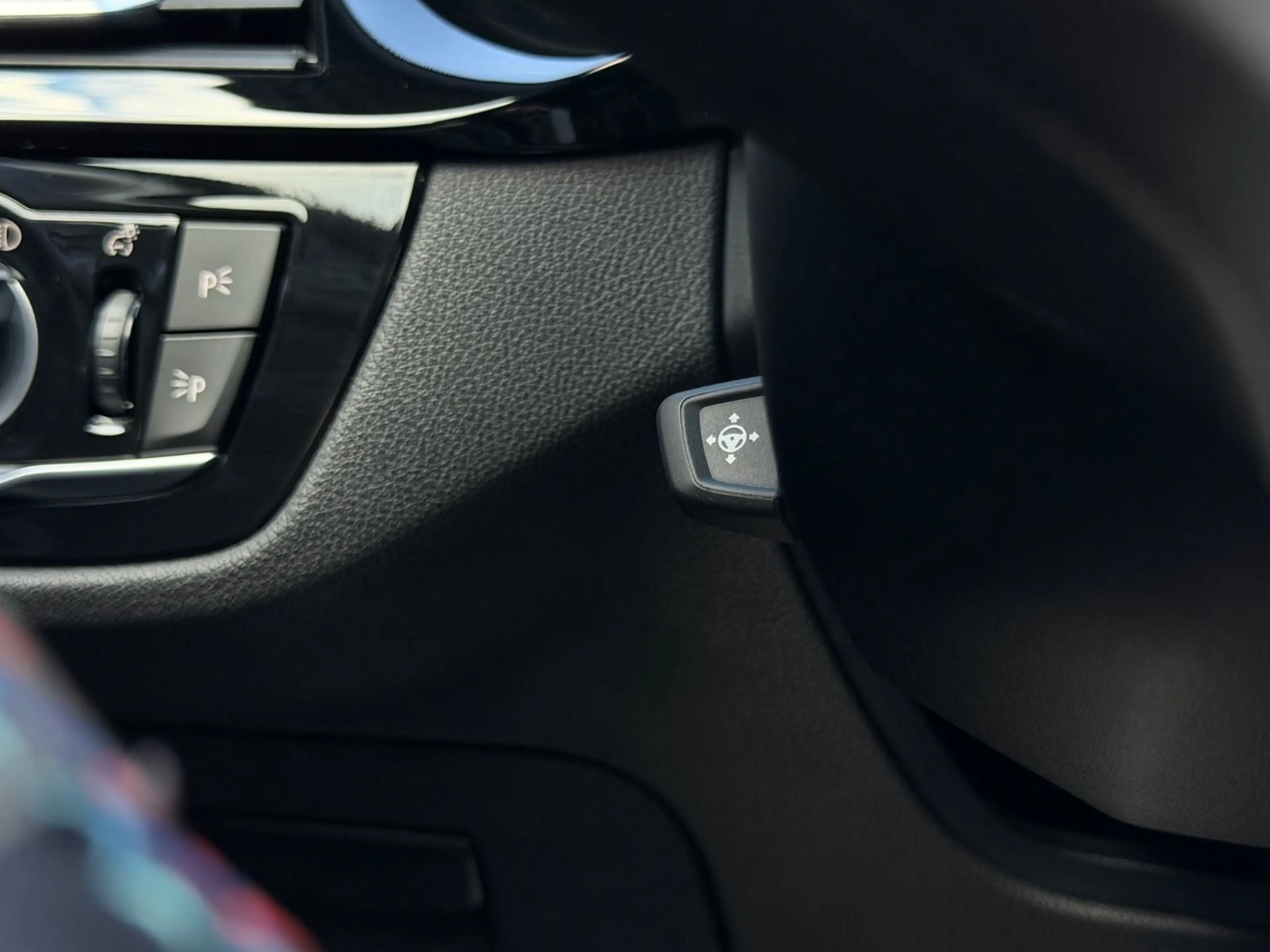 BMW 550 i xDri NAVI/LEDER/GLASDACH/20ZOLL/HUD/HARMAN — photo 14