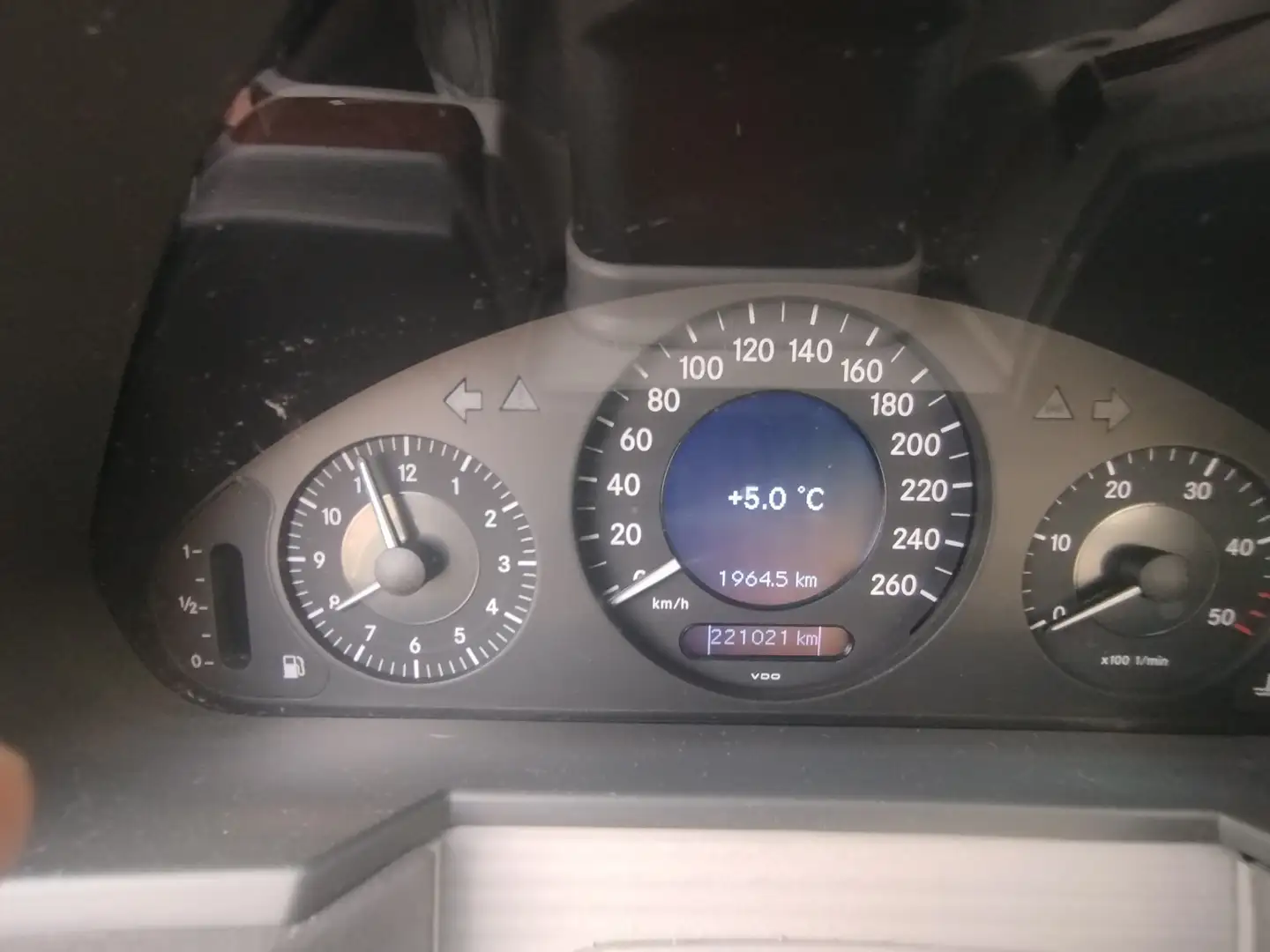 Mercedes-Benz 220 - 2