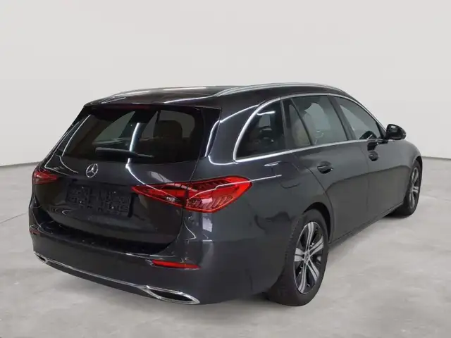 Mercedes-Benz C-Class view 4