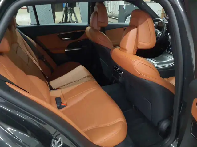 Mercedes-Benz C-Class view 14