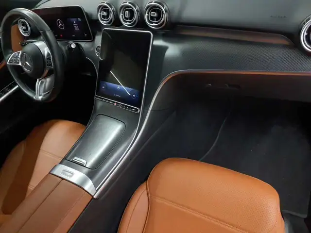 Mercedes-Benz C-Class view 9
