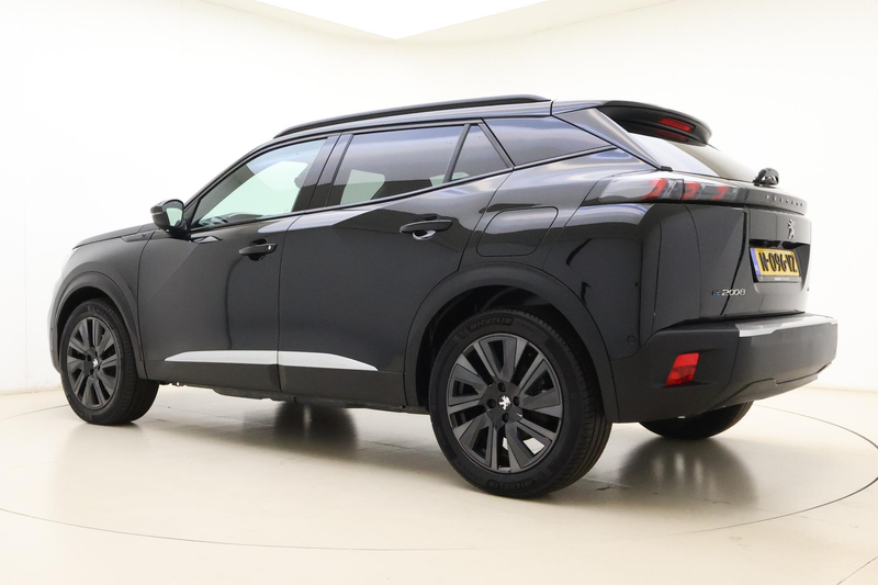 Peugeot e-2008 EV GT Pack 50 kWh | Achteruitrijcamera | Cruise co — photo 12