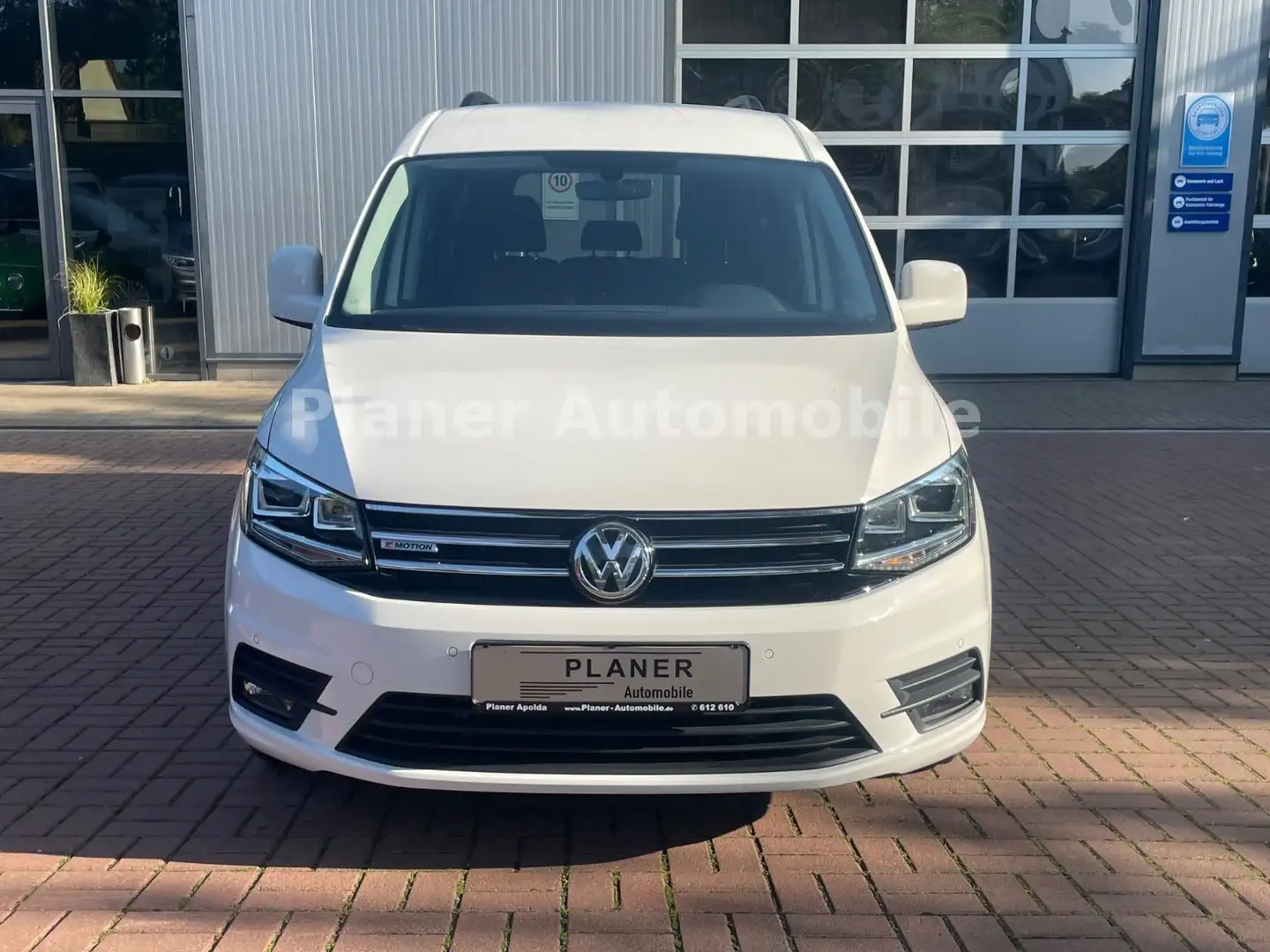 Volkswagen Caddy Maxi 1.Hand 4M DSG Xenon HU/AU Service neu Weiß - 2