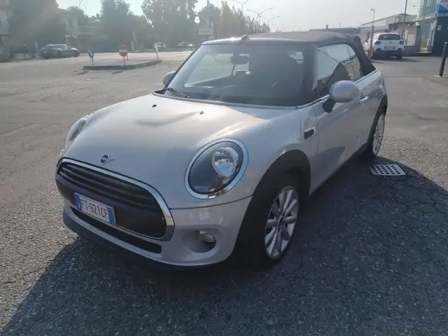 MINI Cooper D Cabrio Mini IV F57 2018 Cabrio 1.5 Hype auto