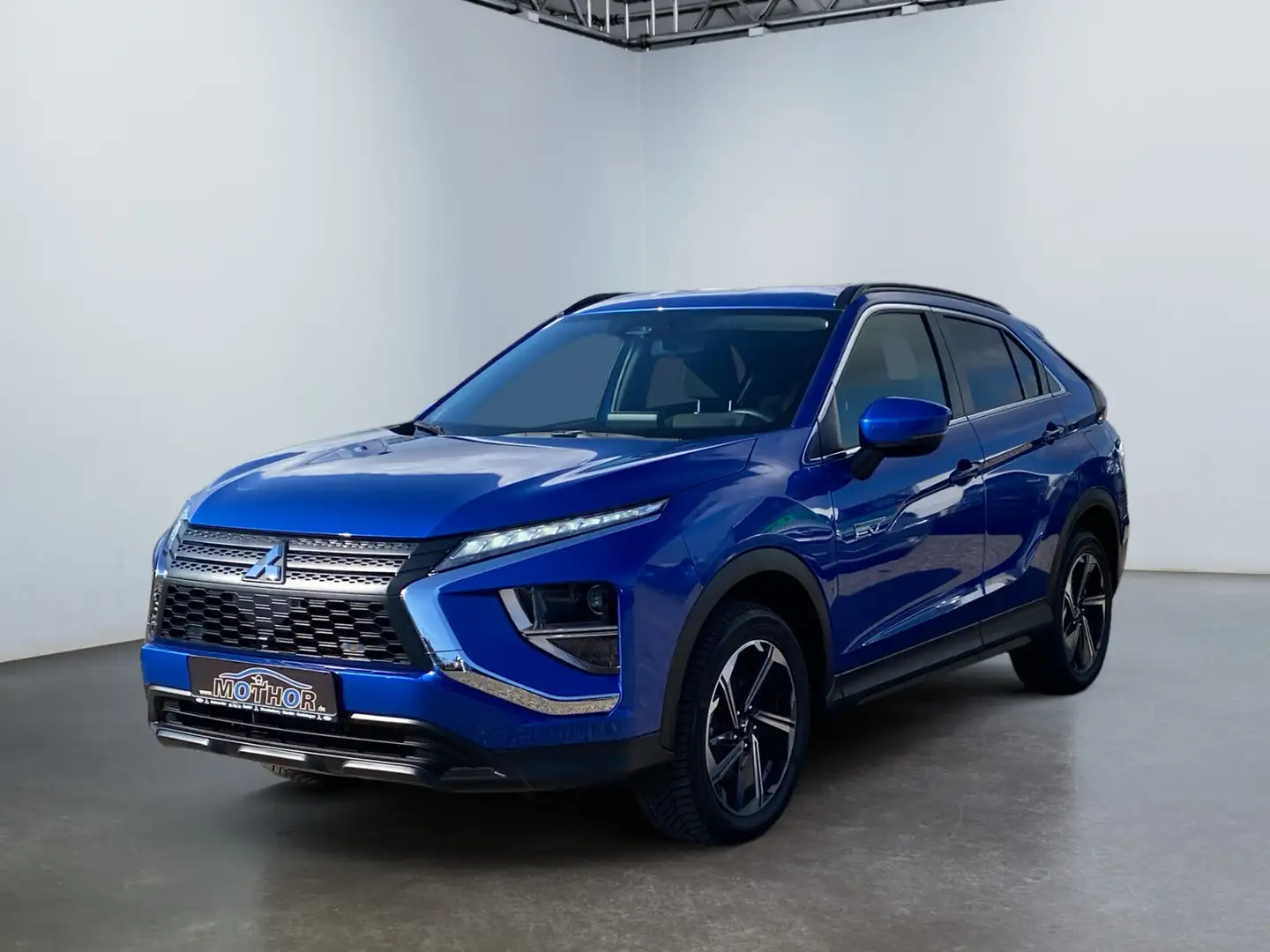 Mitsubishi Eclipse Cross Basis PHEV 4WD TEMP KAM DAB SHZ Modrá - 2