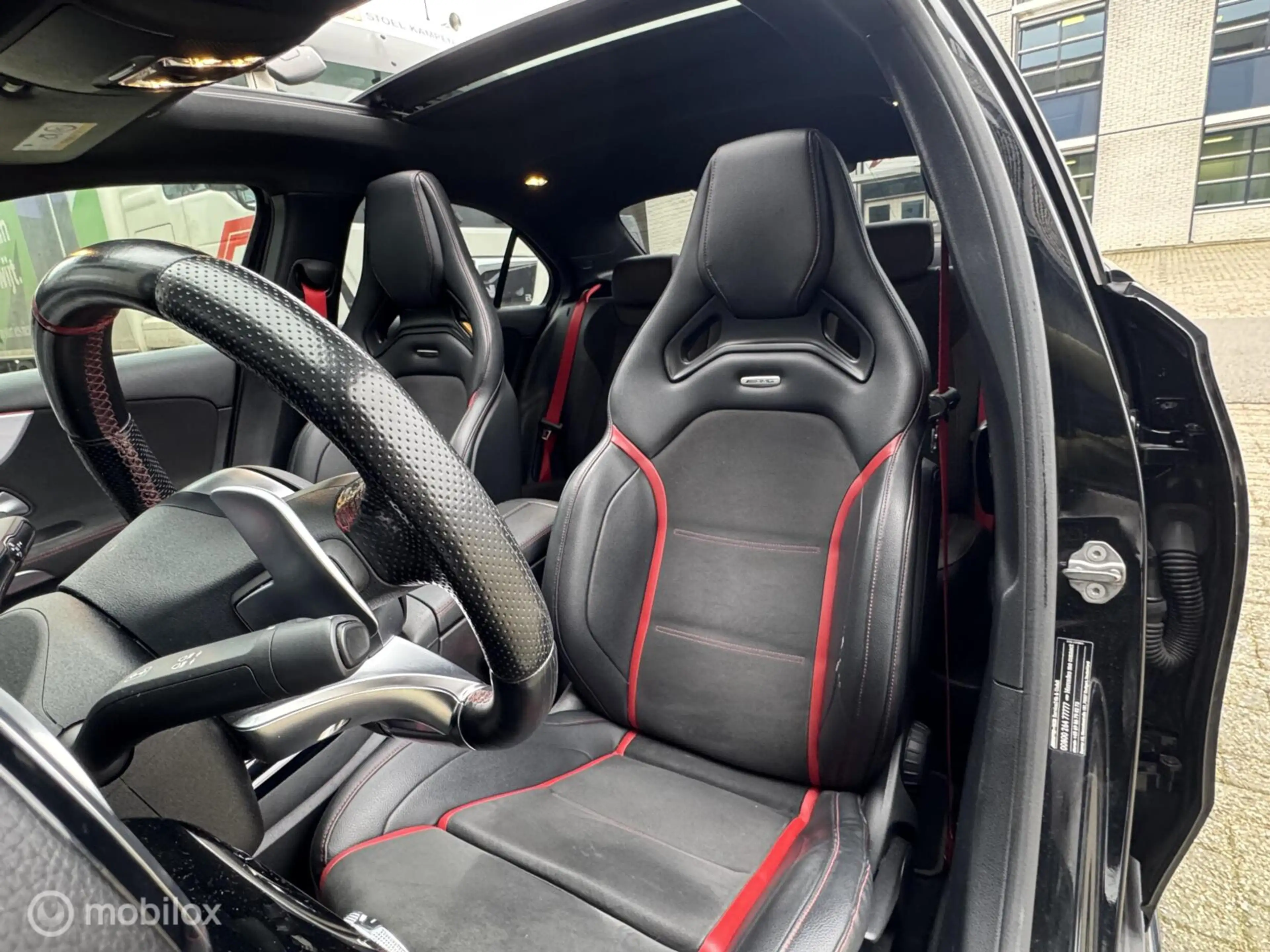 Mercedes-Benz A 35 AMG 4MATIC Premium Plus | Kuip | Pano — photo 17