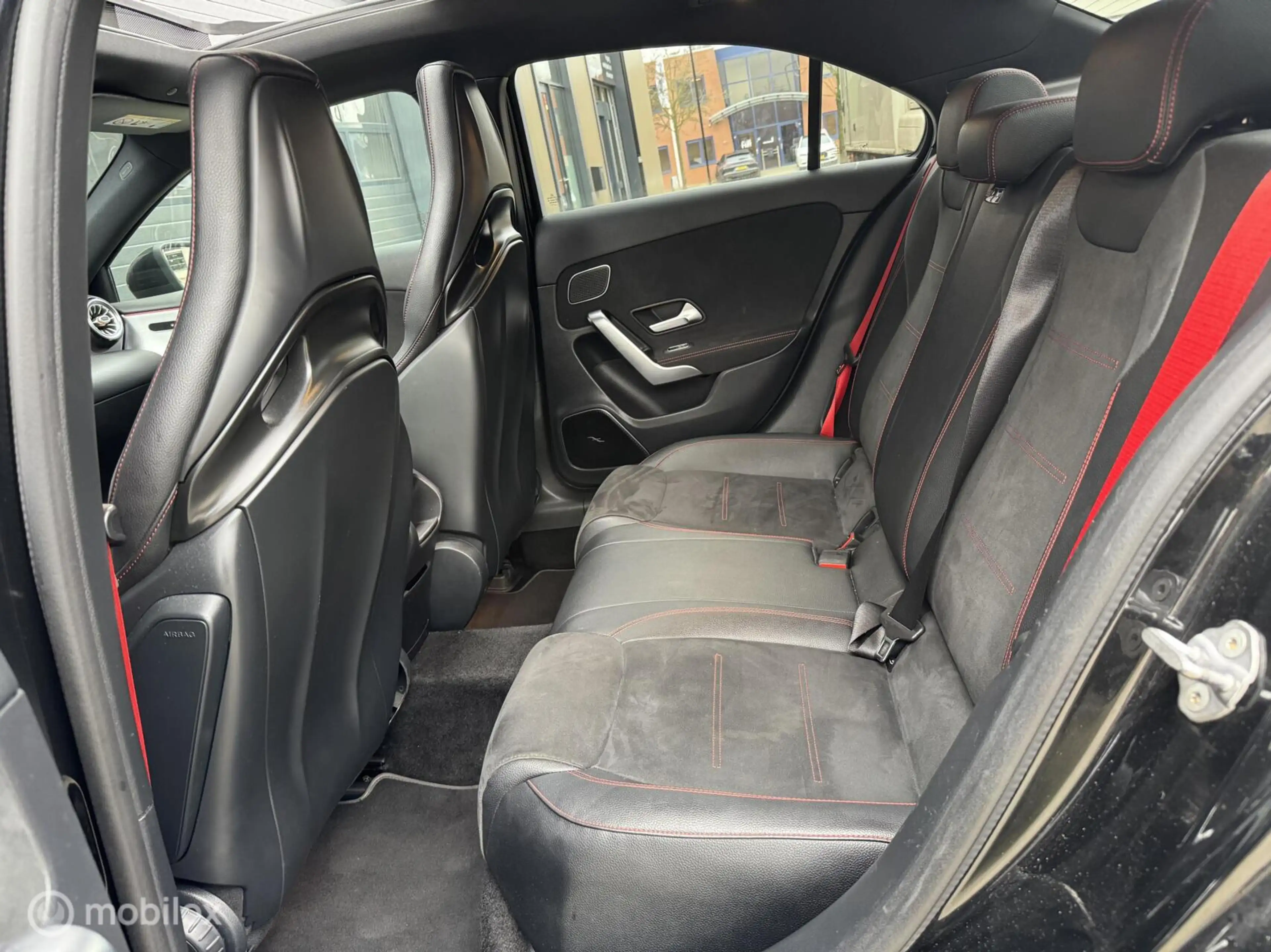 Mercedes-Benz A 35 AMG 4MATIC Premium Plus | Kuip | Pano — photo 33