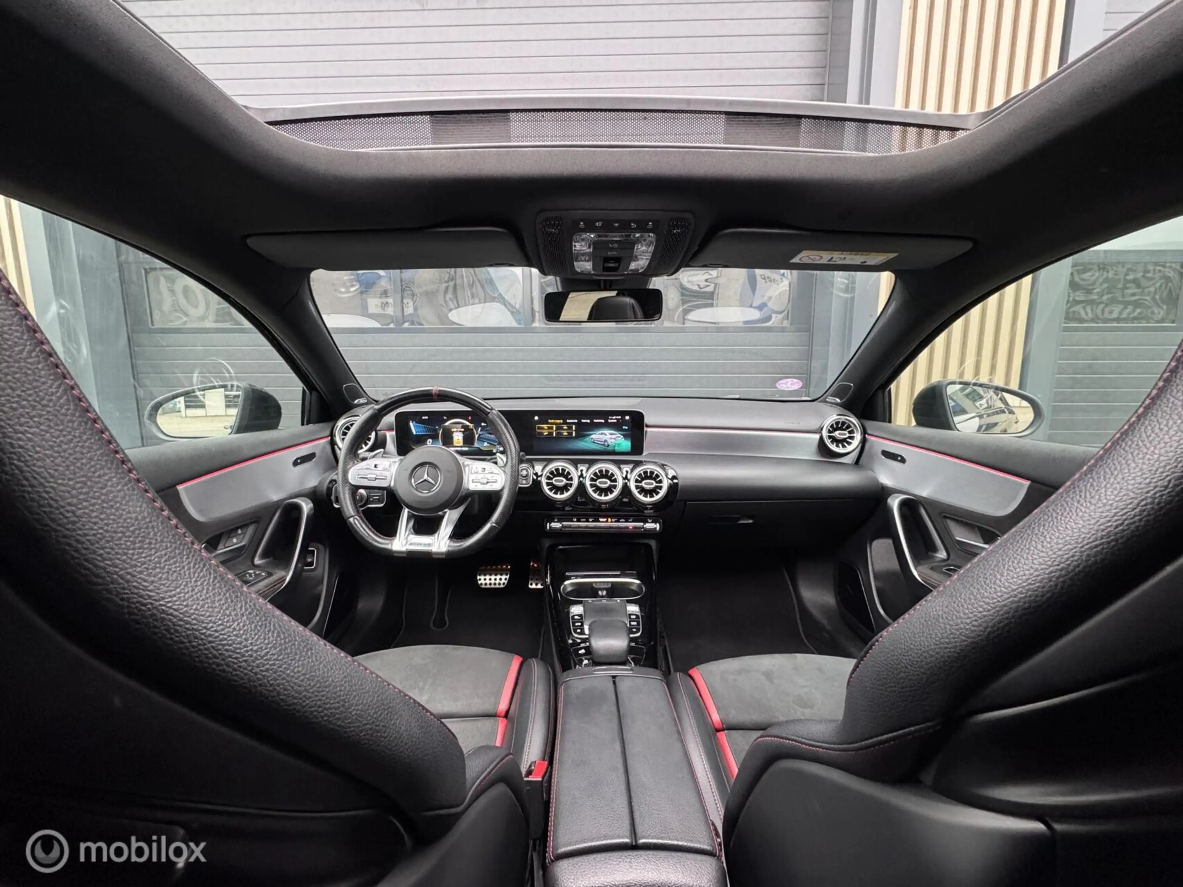Mercedes-Benz A 35 AMG 4MATIC Premium Plus | Kuip | Pano — photo 20