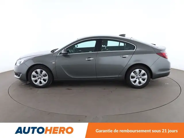 Opel Insignia view 3