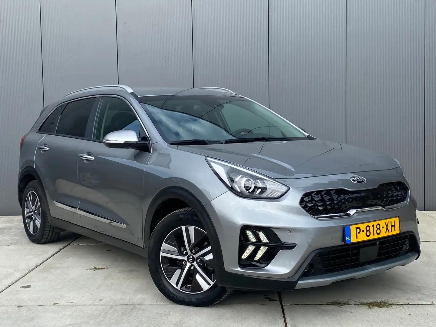Kia Niro 1.6 GDi PHEV DynamicLine / Navigatie / Camera / Ad Gris - 2