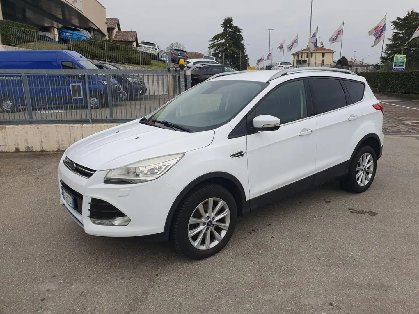 Ford Kuga 2.0 TDCI 150 CV S&S 4WD Powershift Titanium Bianco - 2