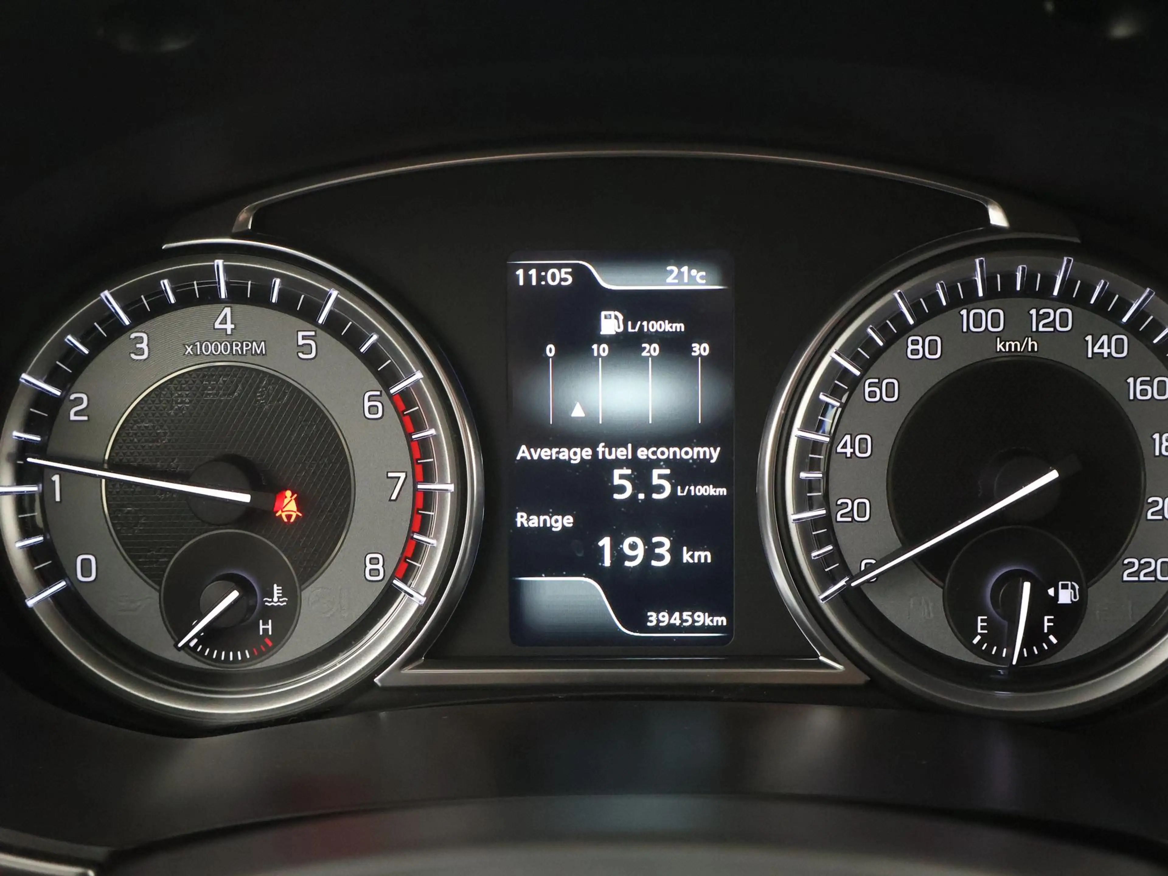 Suzuki Vitara 1.4 Boosterjet Select Smart Hybrid TREKH|CARPLAY|S — photo 24
