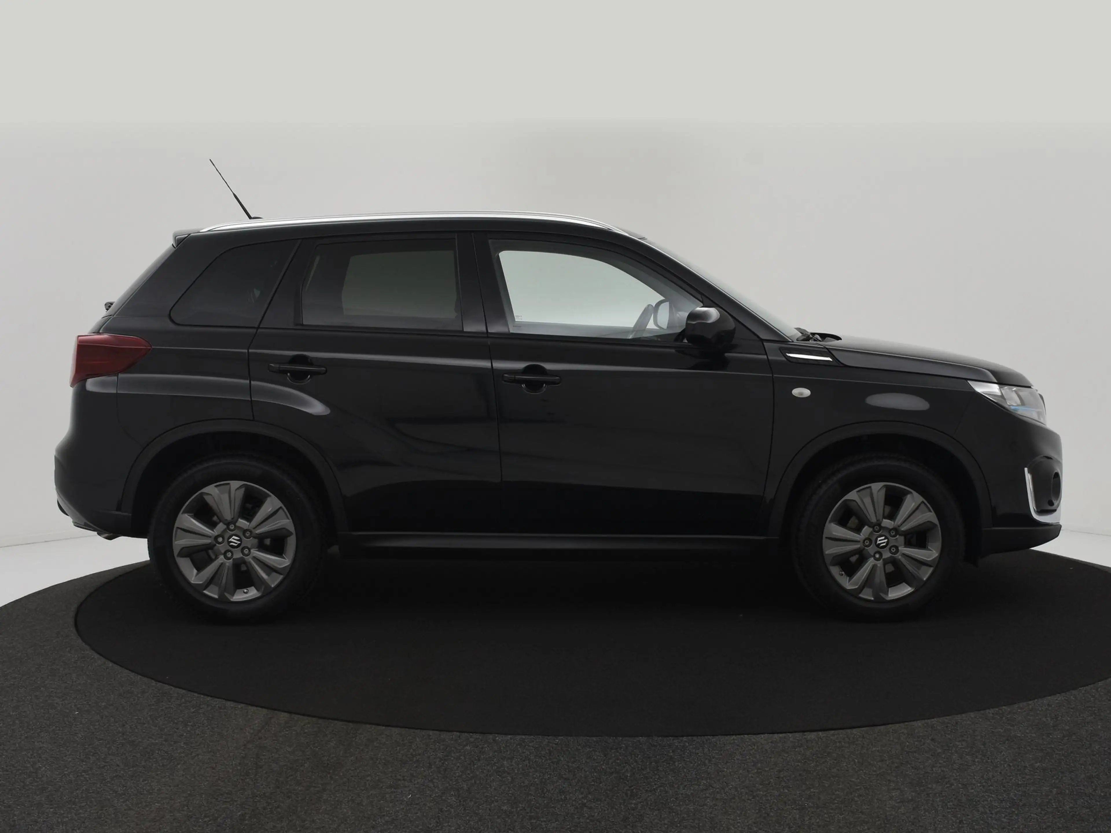 Suzuki Vitara 1.4 Boosterjet Select Smart Hybrid TREKH|CARPLAY|S — photo 4
