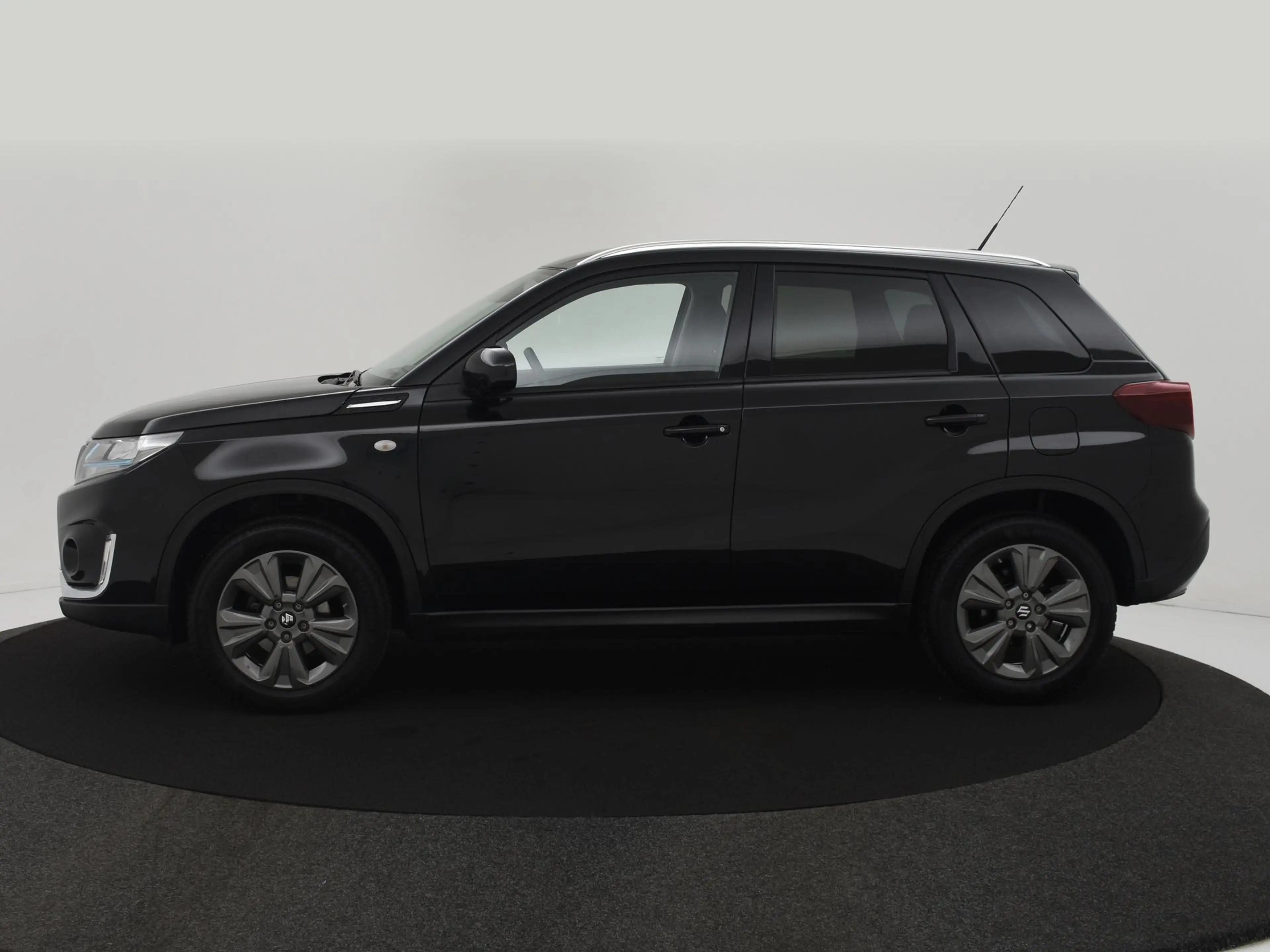 Suzuki Vitara 1.4 Boosterjet Select Smart Hybrid TREKH|CARPLAY|S — photo 3