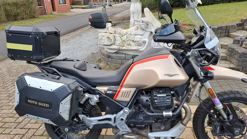Moto Guzzi V 85 TT - foto 7