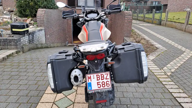 Moto Guzzi V 85 TT - foto 4