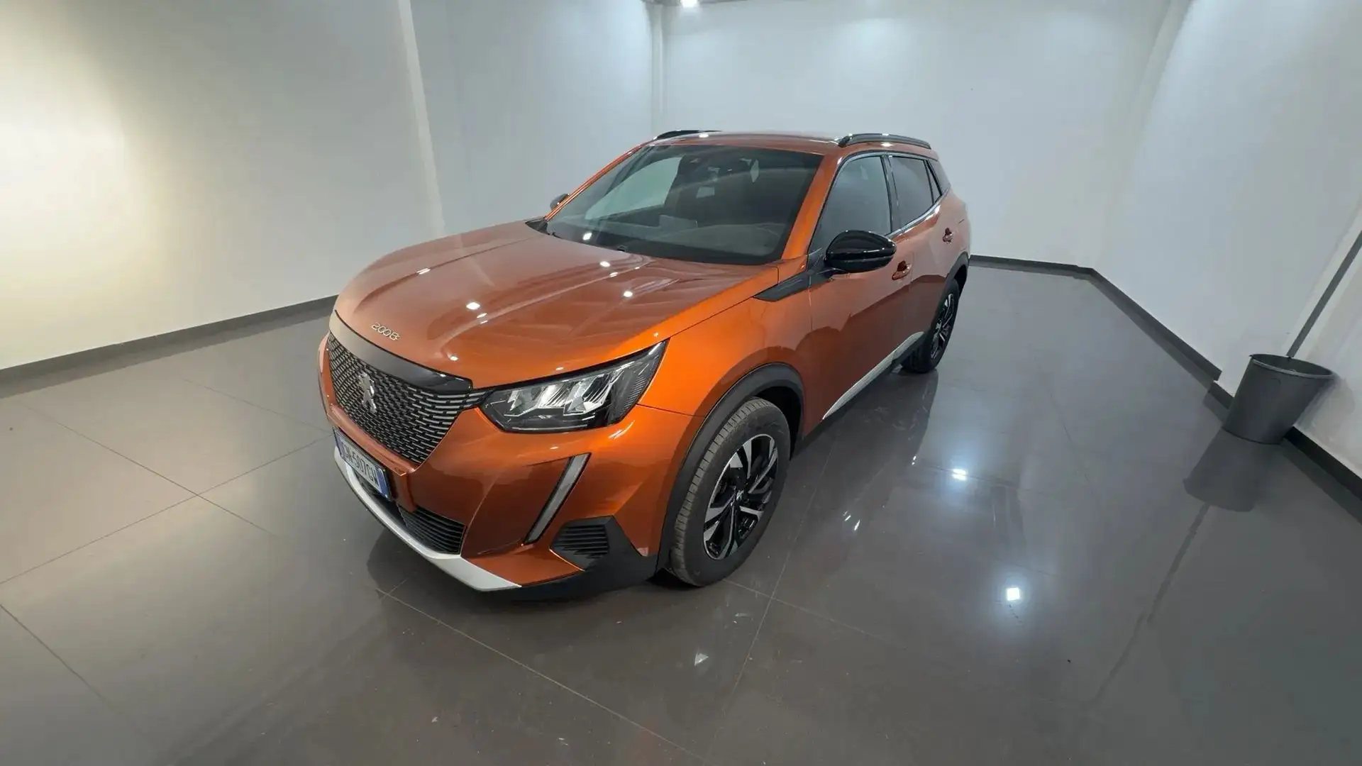 Peugeot 2008 2008 1.2 puretech Allure Pack s&s 100cv Naranja - 1