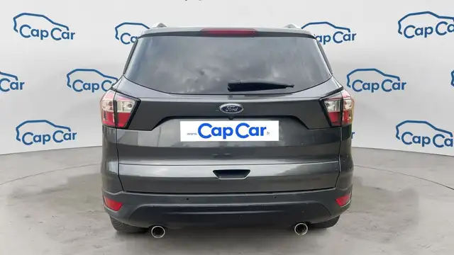 Ford Kuga view 3