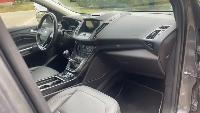 Ford Kuga view 10
