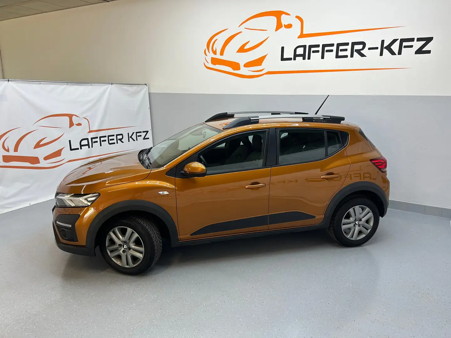Dacia Sandero Stepway Comfort TCe KLIMA PDC RFK NAVI Orange - 2