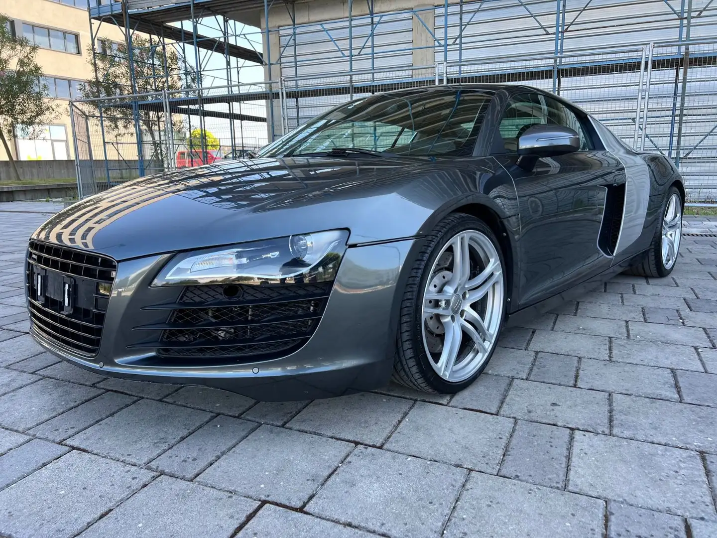 Audi R8 Coupe 4.2 FSI quattro*CARBON EDITION*TÜV NEU* Grau - 1