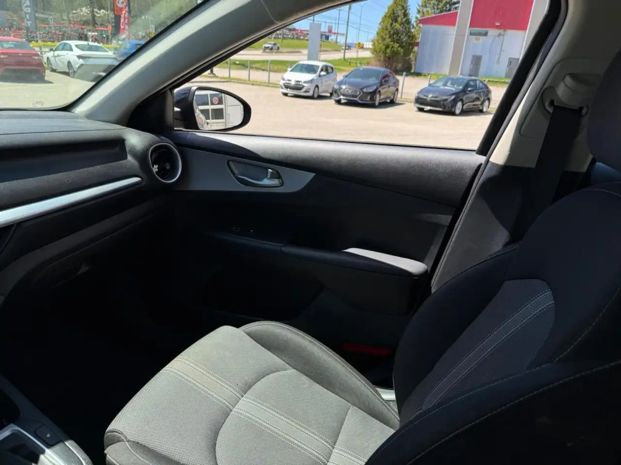 Kia Forte снимка Kia Forte