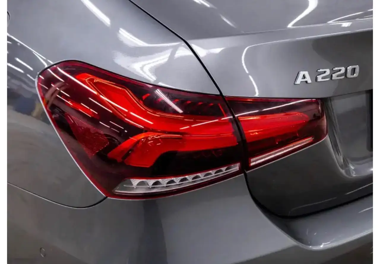 Mercedes-Benz A-Class снимка Mercedes-Benz A-Class
