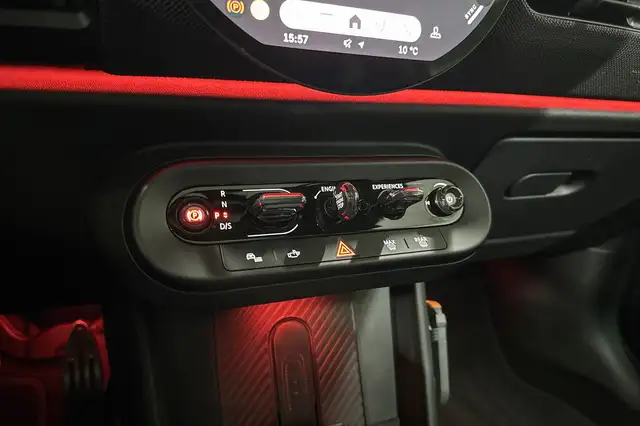 Mini Hatch view 14