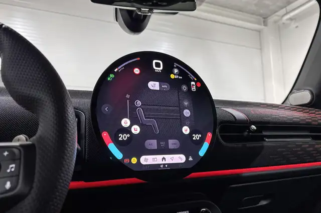 Mini Hatch view 15