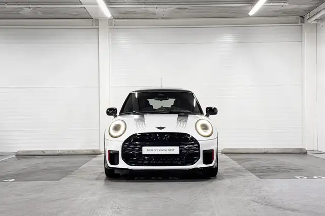 Mini Hatch view 5