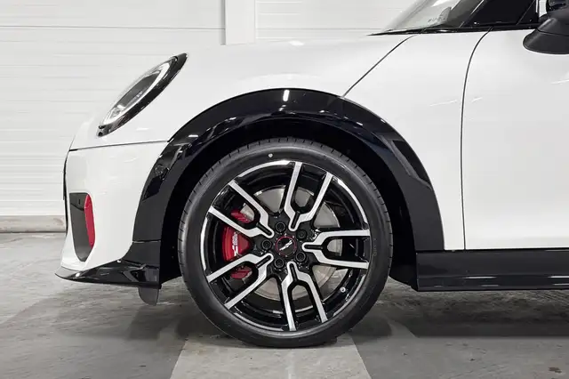 Mini Hatch view 4