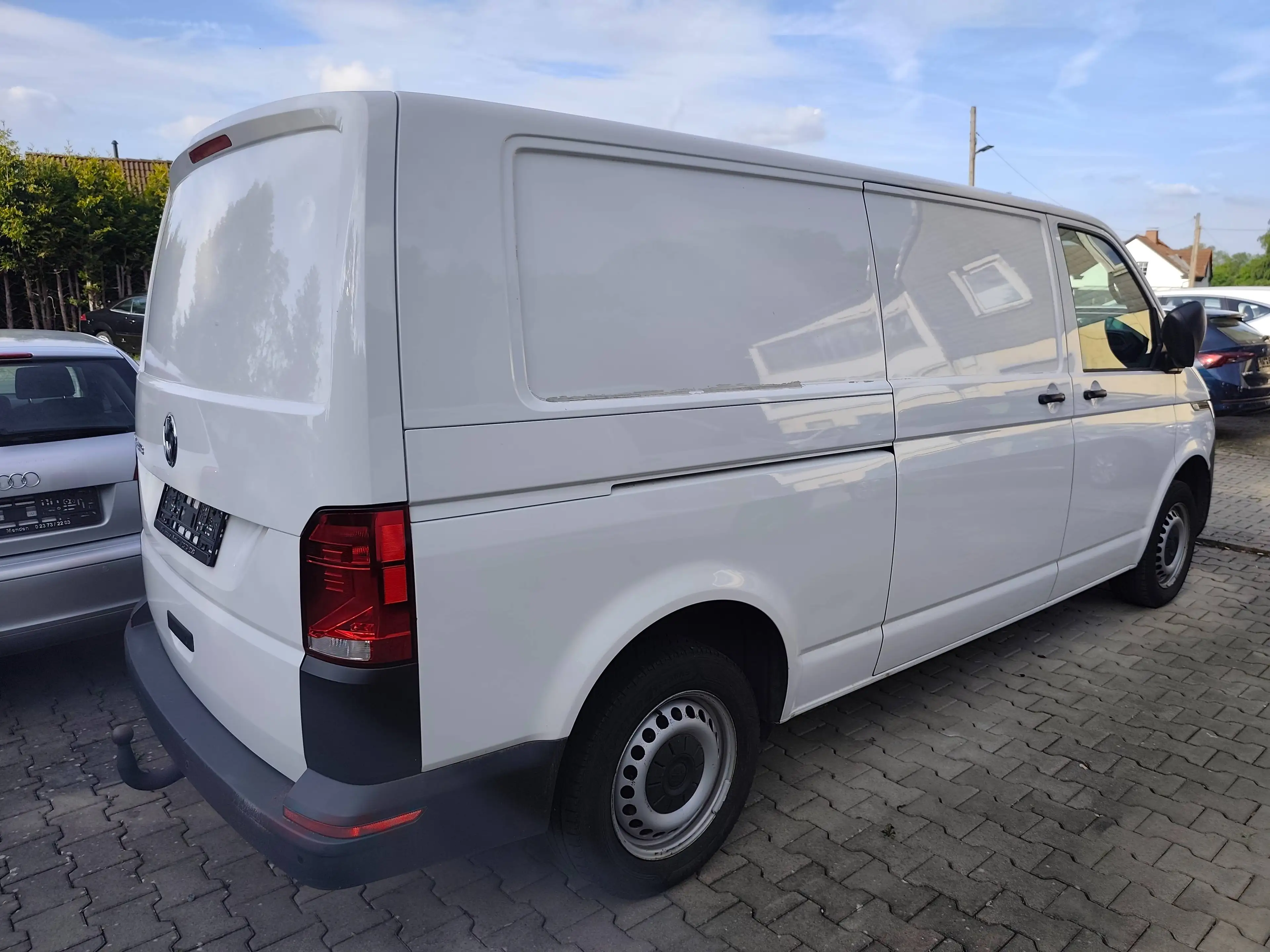 Volkswagen T6.1 Transporter lang /Automatik/DAB/AppConect/ACC/MFL/Light Ass — photo 12
