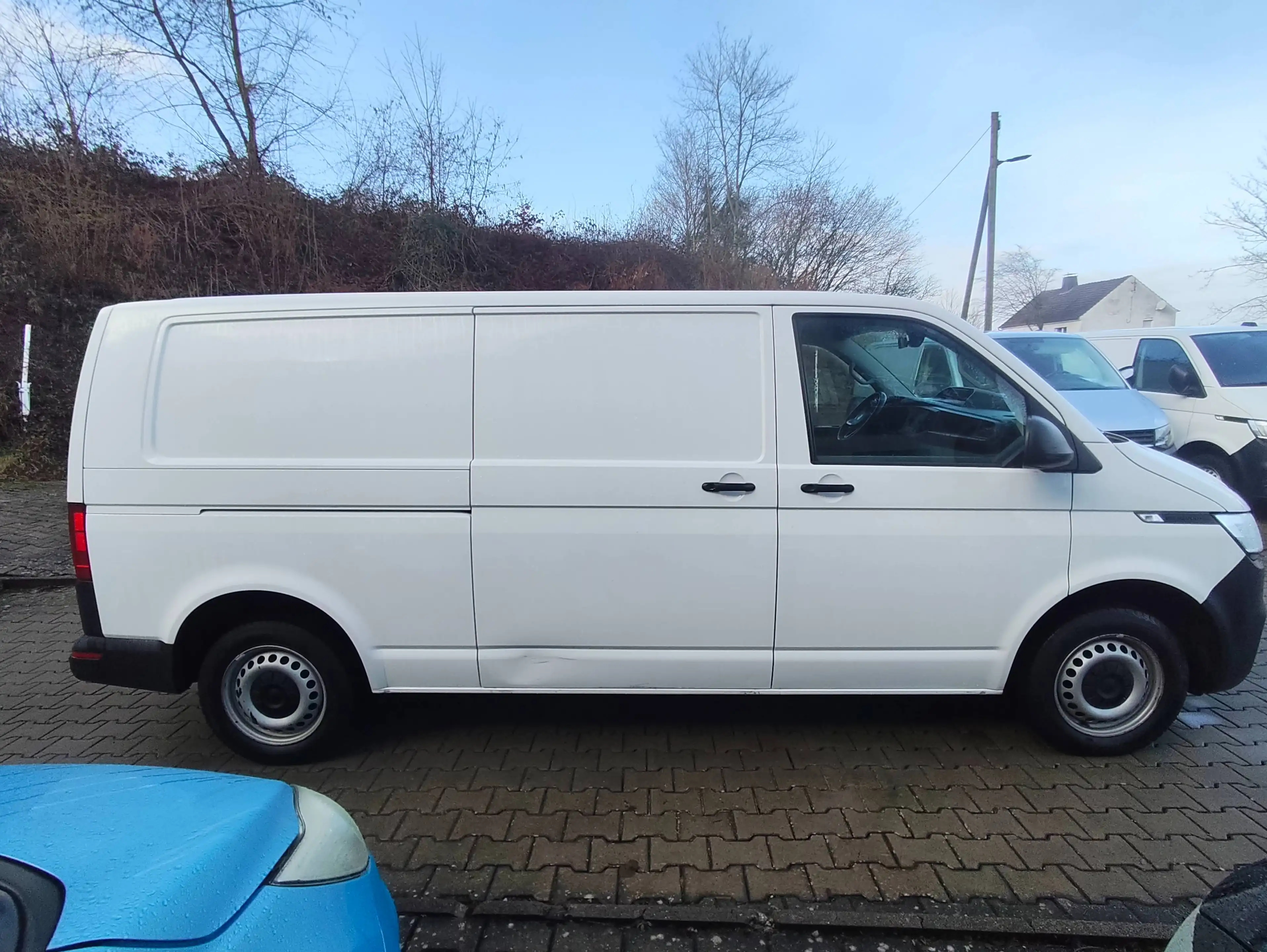 Volkswagen T6.1 Transporter lang /Automatik/DAB/AppConect/ACC/MFL/Light Ass — photo 3