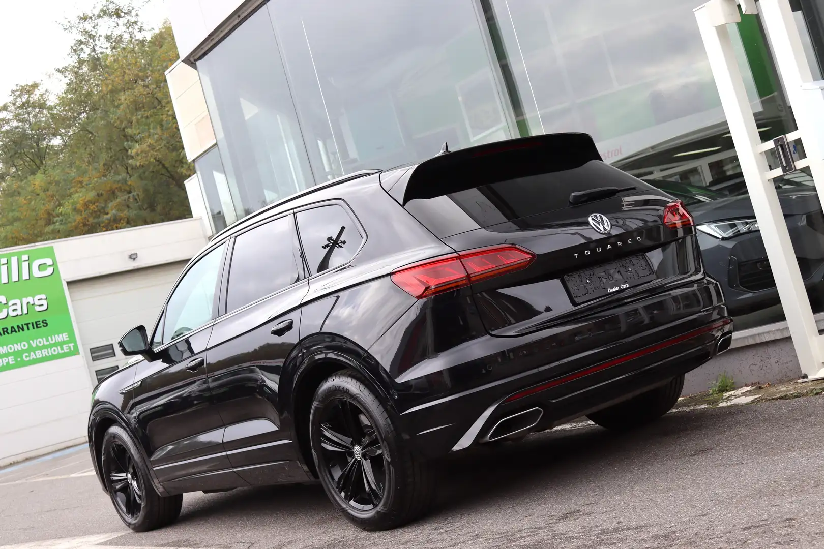 Volkswagen Touareg 3.0TDi V6 231CV 4MOTION R-LINE BLACK EDITION FULL crna - 2