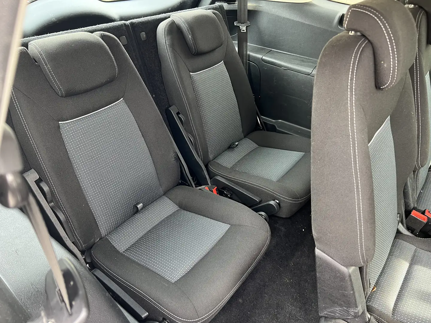 Ford S-Max Business 1,6 TDCi DPF Start & Stop 7 Sitzer - 2