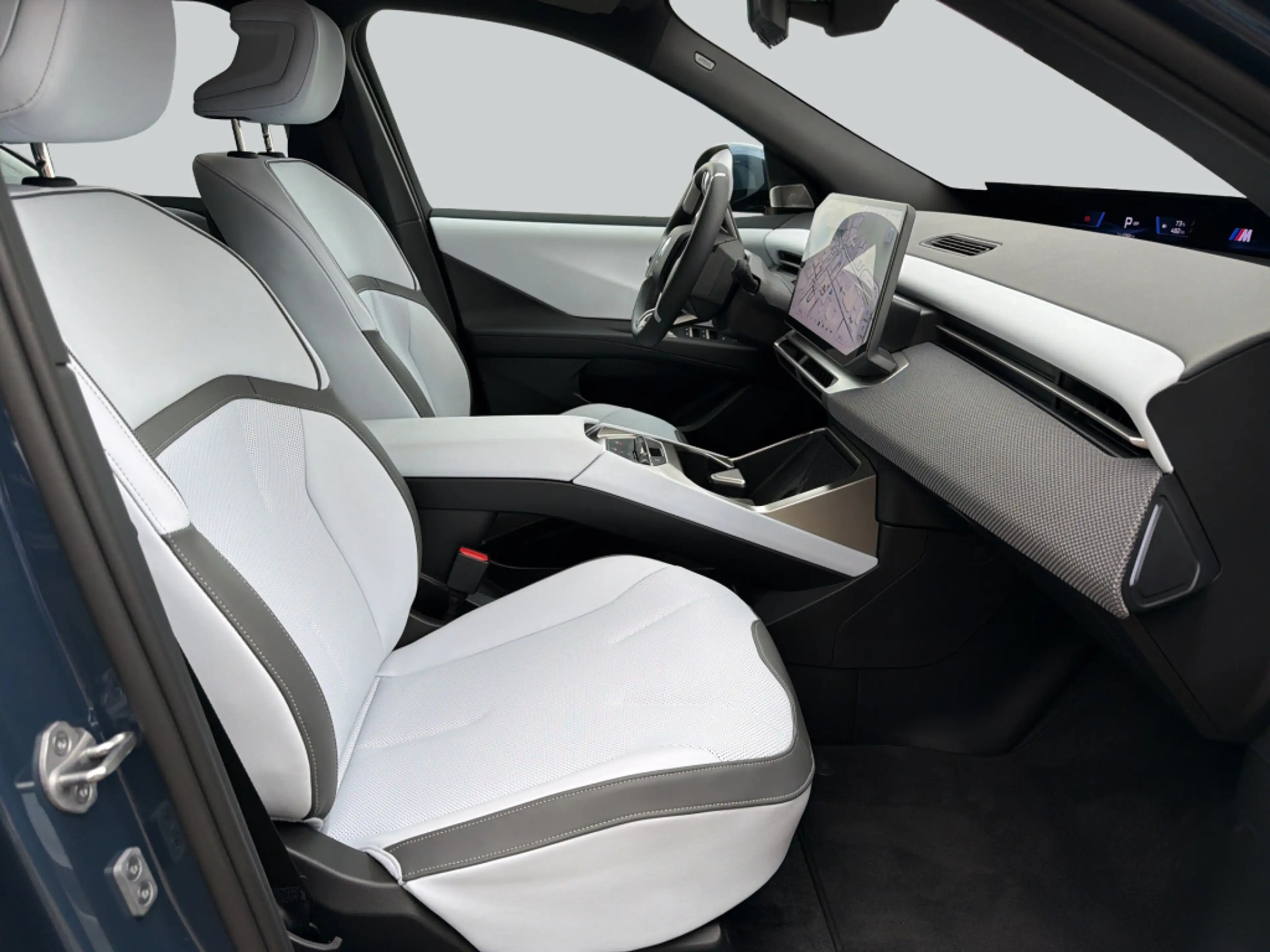 BMW iX3 50 xDrive M-Paket AHK Pano HeadUp H&K — photo 13
