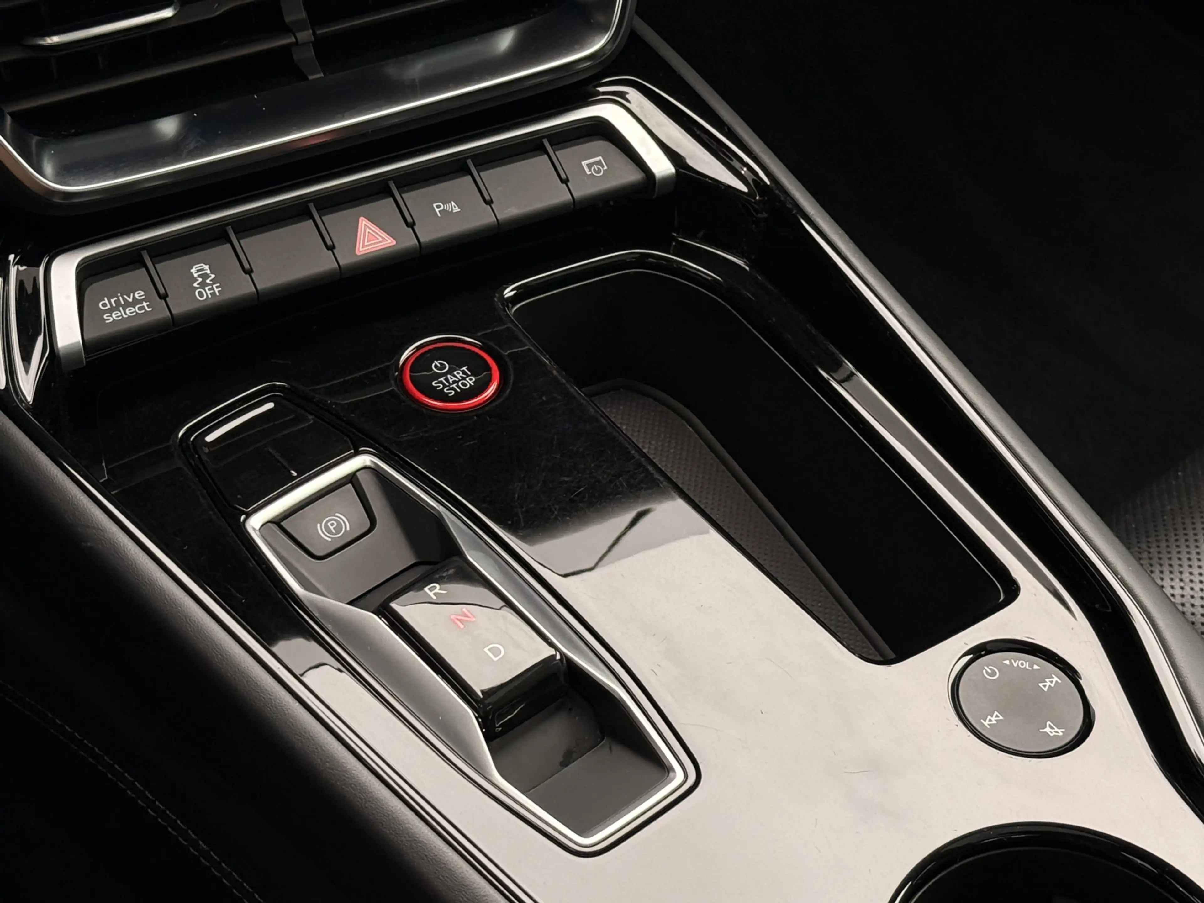 Audi e-tron GT 93 kWh | Audi Exclusive | Bang & Olufsen | Apple C — photo 45