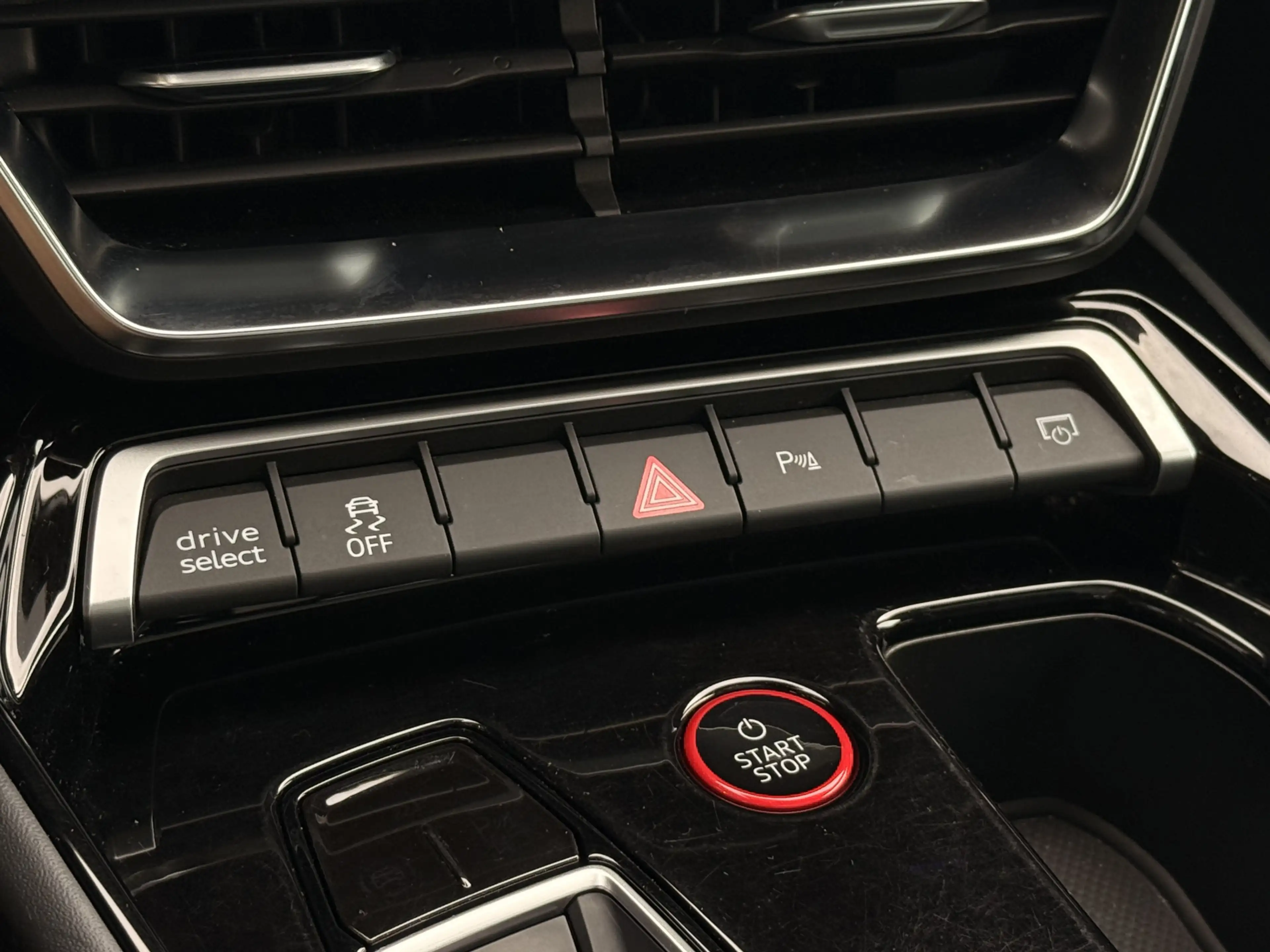Audi e-tron GT 93 kWh | Audi Exclusive | Bang & Olufsen | Apple C — photo 46