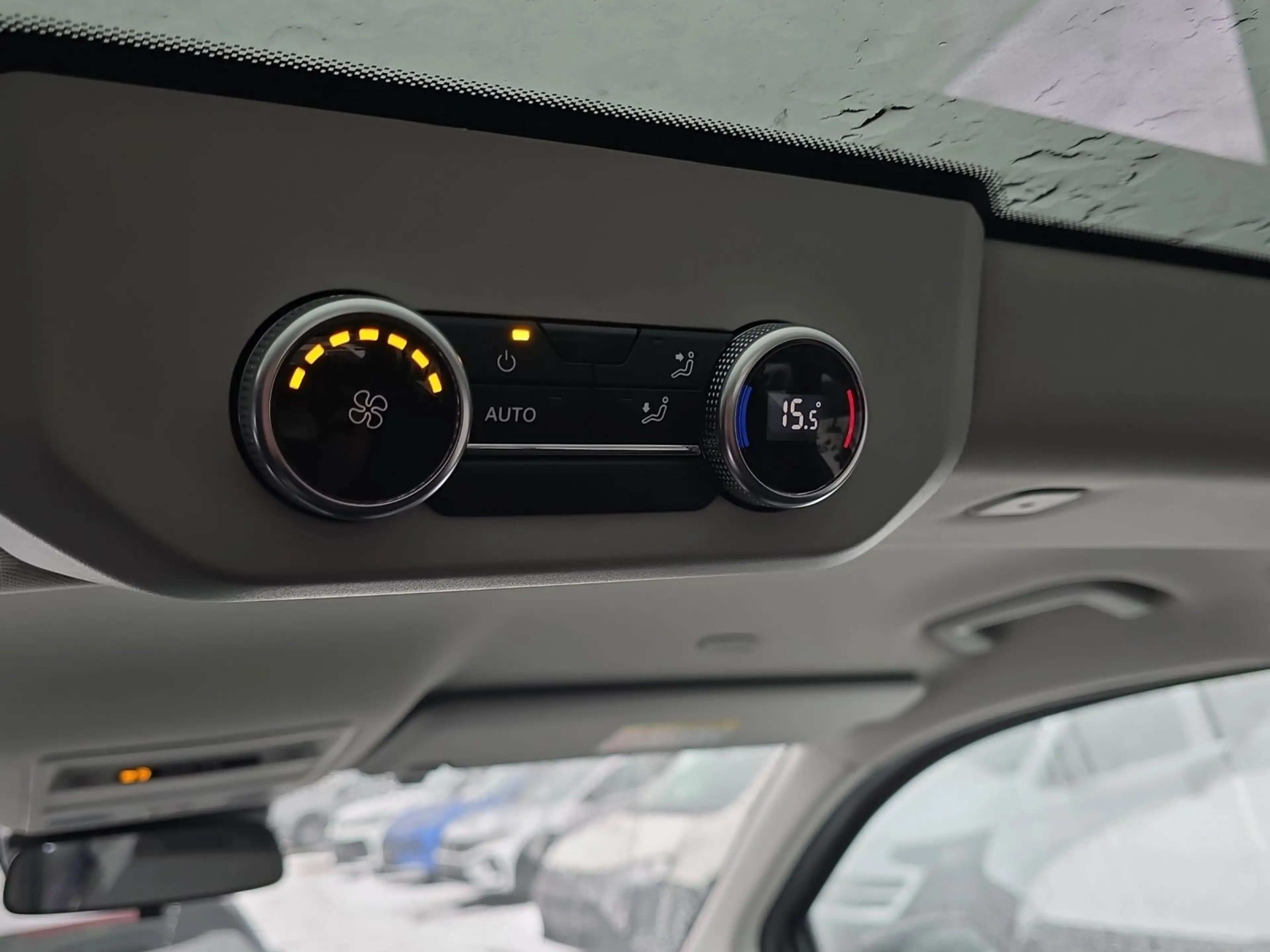 Volkswagen T7 Caravelle Lang Edition Pano Navi Standheizung — photo 15