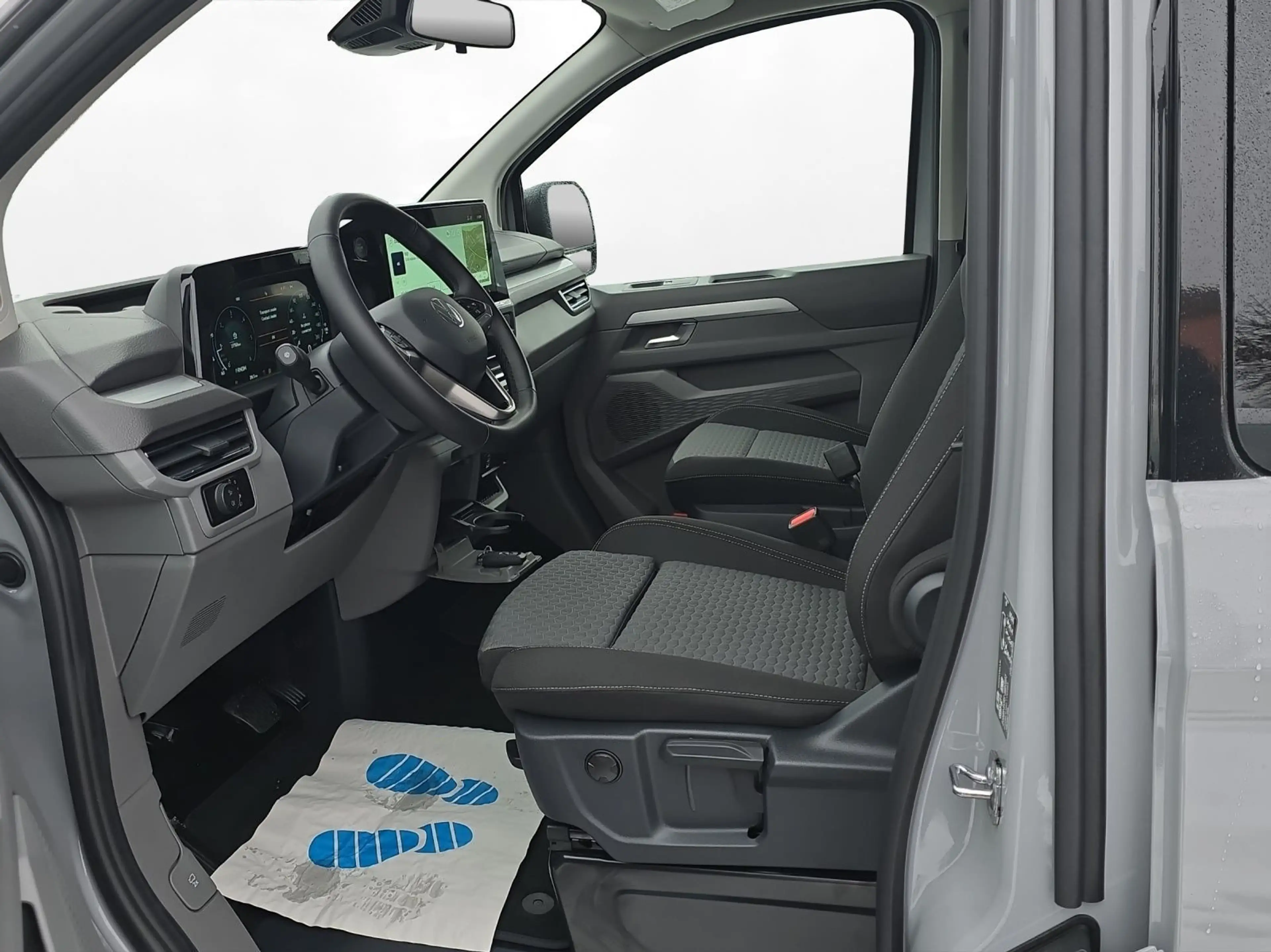 Volkswagen T7 Caravelle Lang Edition Pano Navi Standheizung — photo 2