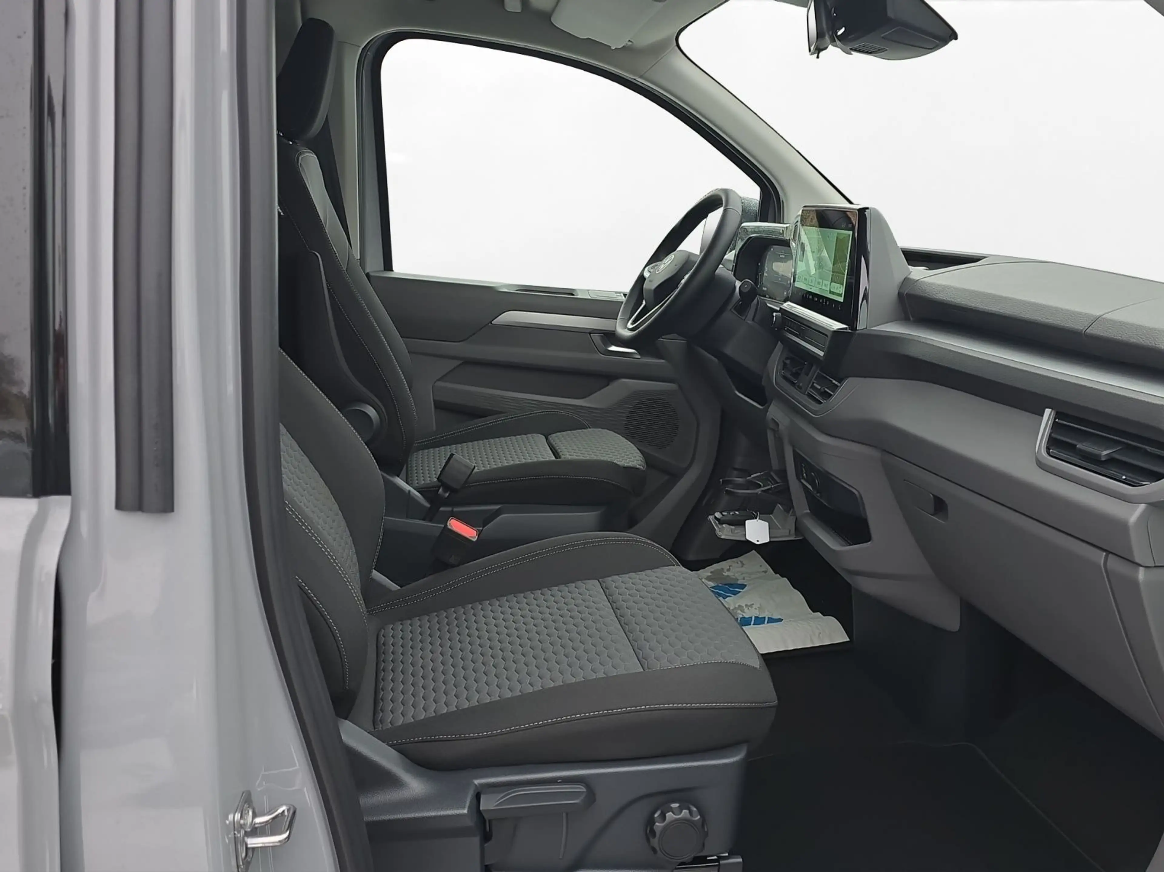 Volkswagen T7 Caravelle Lang Edition Pano Navi Standheizung — photo 10