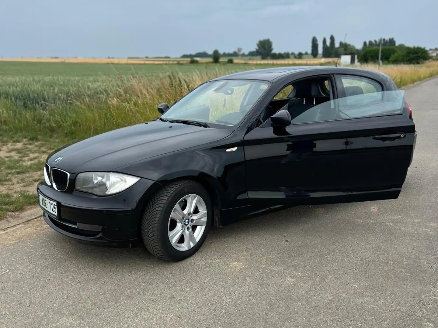 BMW 116 116iA Zwart - 1
