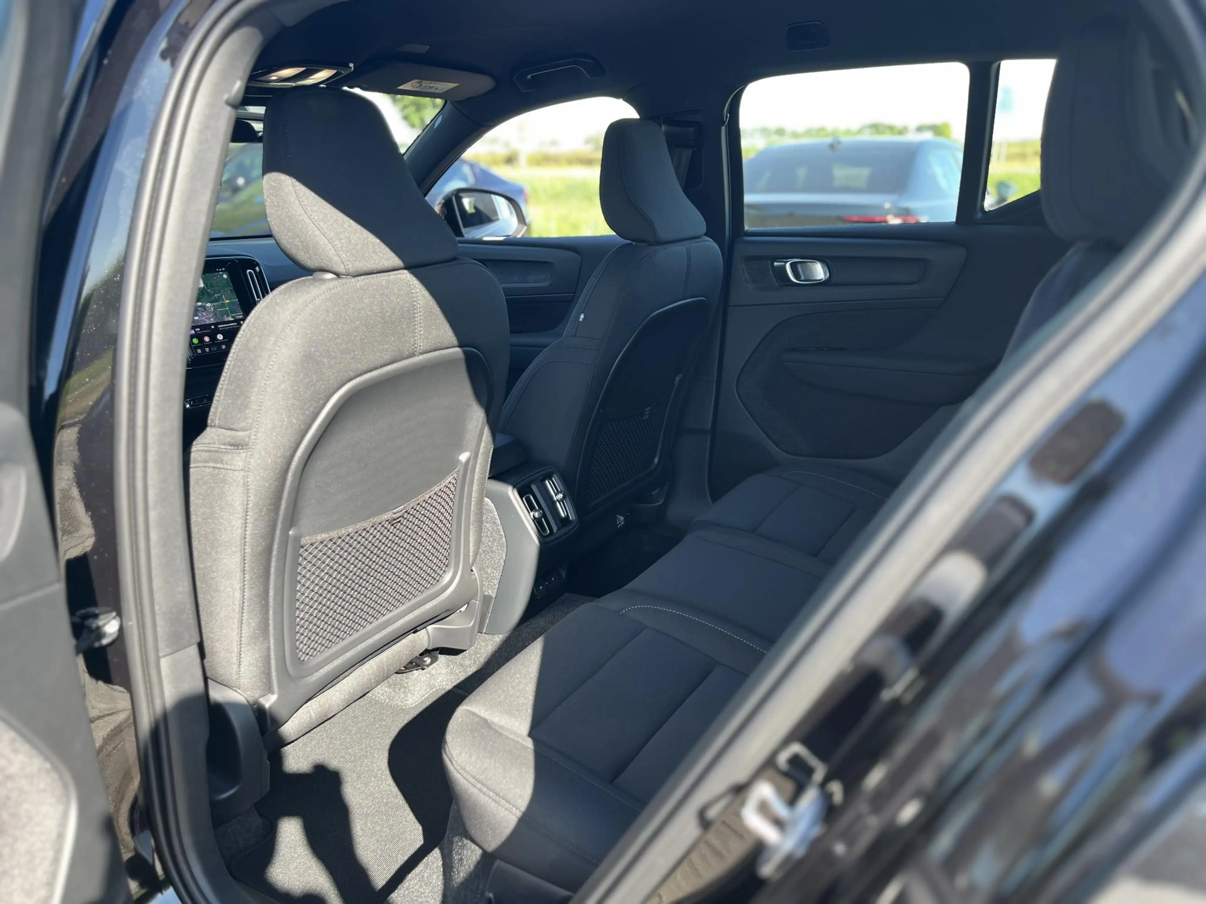Volvo EX40 Single Motor Extended Range Plus Europa 82 kWh | M — photo 11