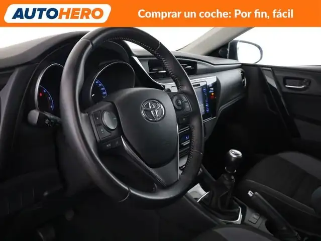 Toyota Auris view 12