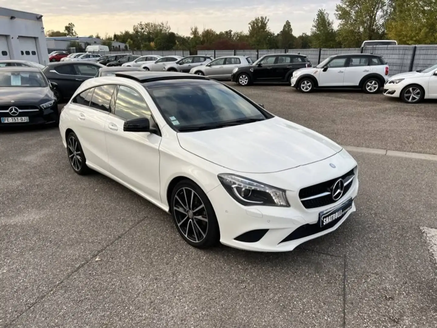 Mercedes-Benz CLA 220 220d 2.2 CDI 177cv 7G-DCT BoîteAuto Camera GPS Toit Ouvrant Wit - 2