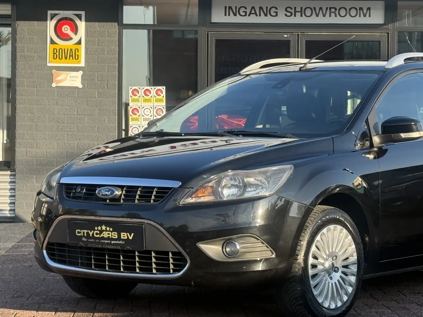 Ford Focus Wagon 1.8 Titanium Flexi Fuel 126 pk navigatie cli Noir - 2