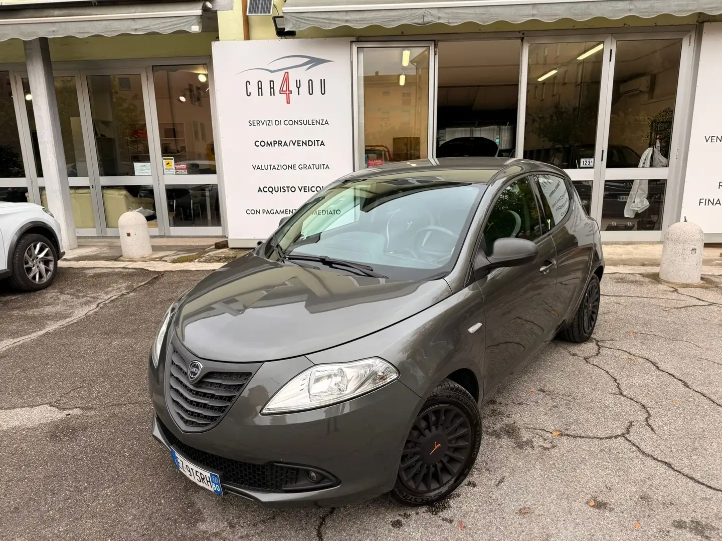 Lancia Ypsilon Ypsilon Platino 2015 1.3 mjt , NEOPATENTATI! Grigio - 1