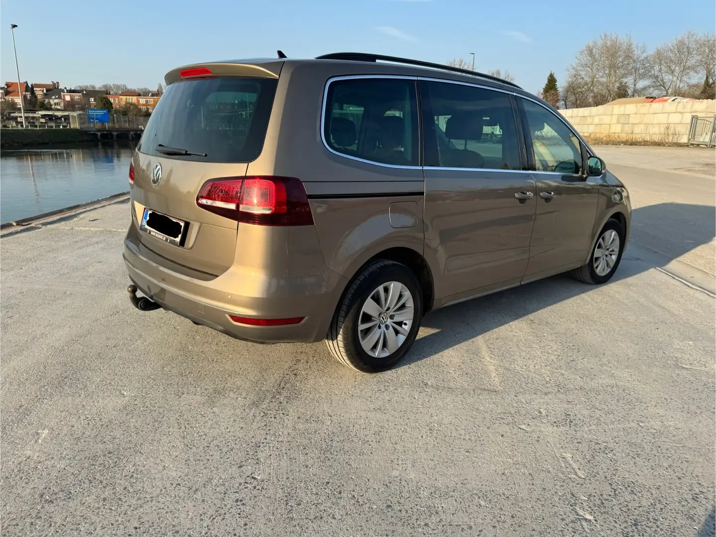 Volkswagen Sharan 2.0 TDi SCR Comfortline DSG Brons - 2